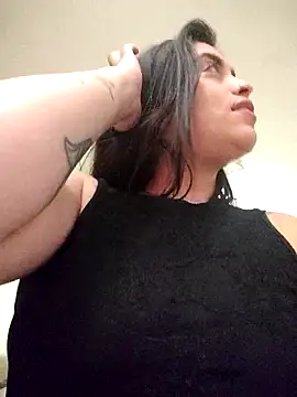 MissNyraSecret webcam