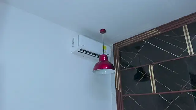 HannyThompson webcam