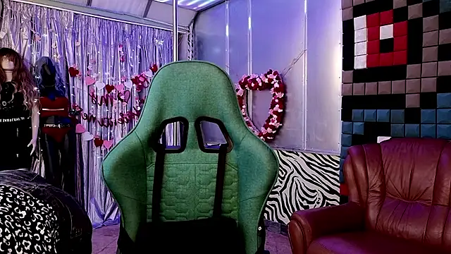 CarolineDjein webcam