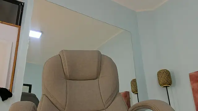 tati_saldarriaga webcam