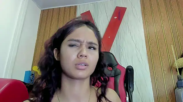 MarianaManzur webcam