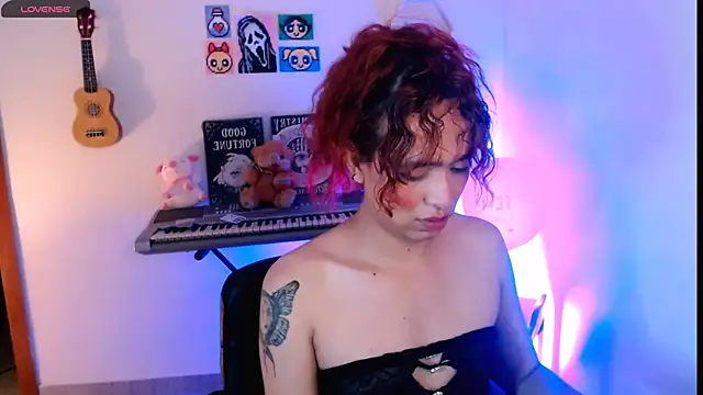 AdelineEsposito webcam