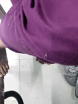 Webcam Model (Noor-09-)  is live.Free join now!