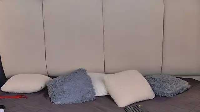 Niicolle_Miller webcam