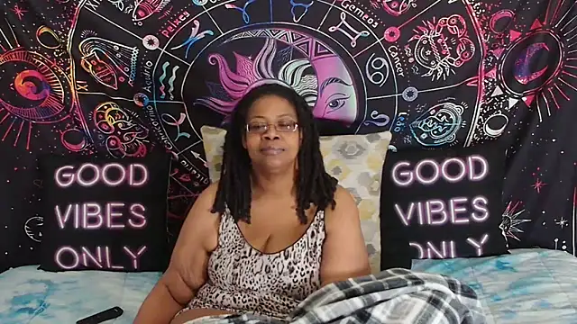 RENAESPLEASUREPALACE webcam