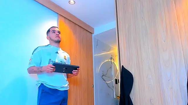 TheBatMansion webcam