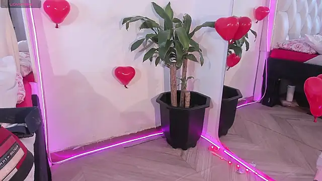 Darlyn_tenderhot__ webcam