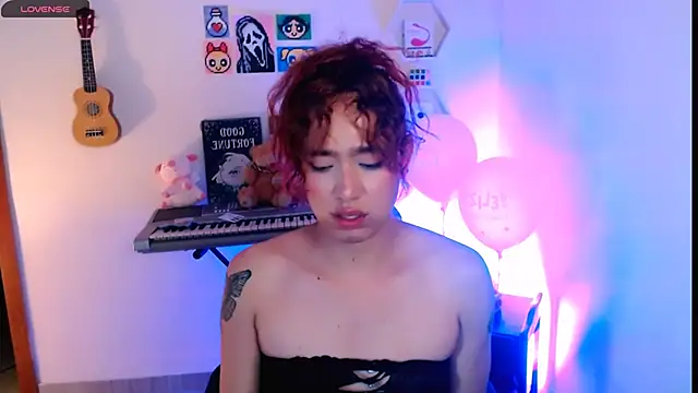 AdelineEsposito webcam