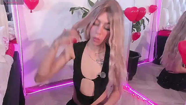 Darlyn_tenderhot__ webcam