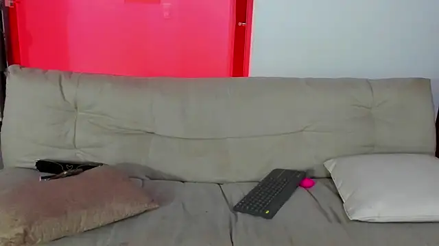 nikki__uwu - Nikki__uwu's free webcam