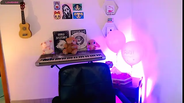 AdelineEsposito webcam