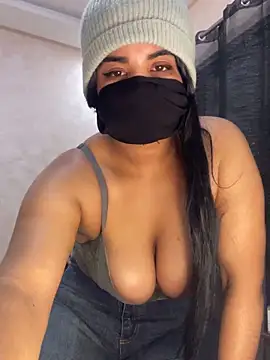 Nabila-hanouna webcam