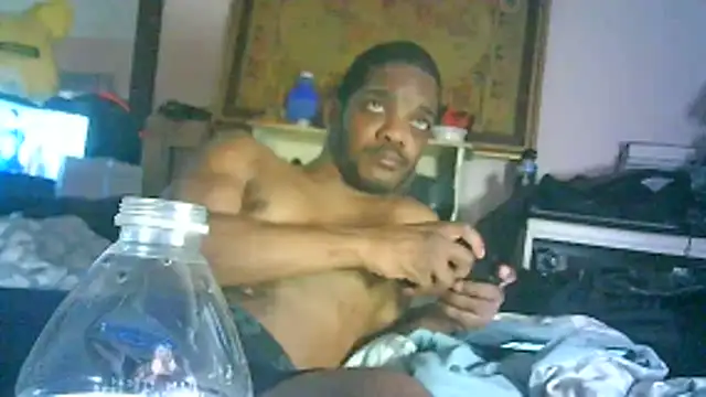 ON3YOULLN3VER_FIR3 webcam