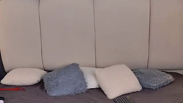 Niicolle_Miller webcam