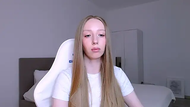 Luna_insniity webcam