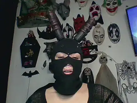 FeticheMacabre webcam