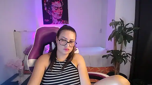 esmeraldaa230 webcam