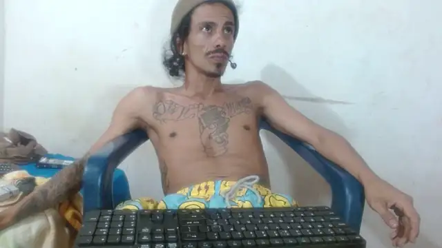 damian_bottom_bigcock webcam