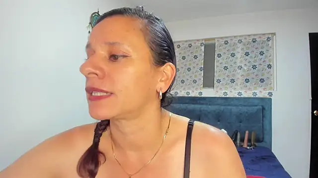 sofi_saliva2511 webcam