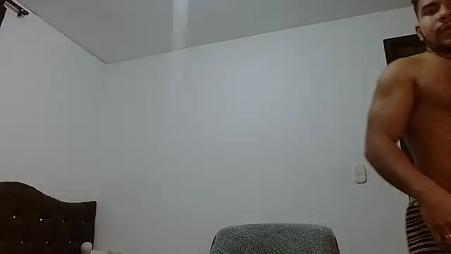 Javier_Hot27_ webcam