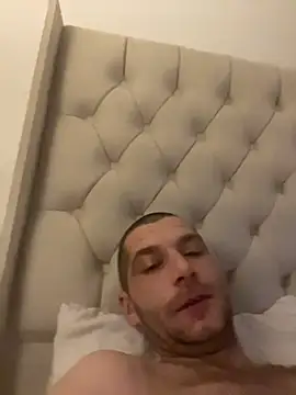 Kinkycouple142 webcam