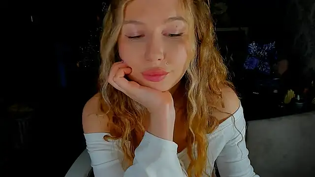 Marcellis_Charm webcam