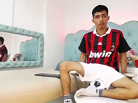 Apolo_Richards webcam