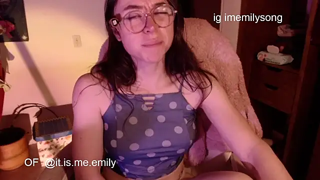 emily_pearl_ webcam