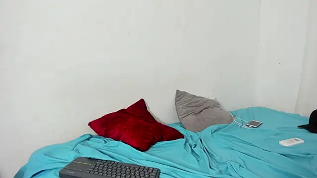 Laura_and_Kevin webcam