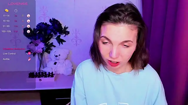 KindHazelHere_ webcam