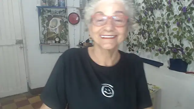 FunnyGrandma webcam