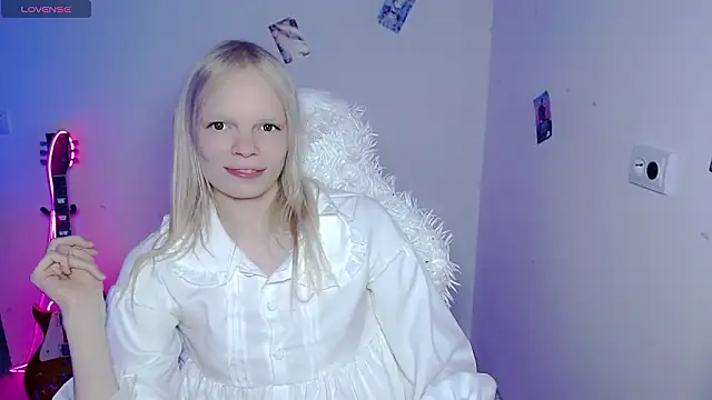 Emily_Nyaffee webcam