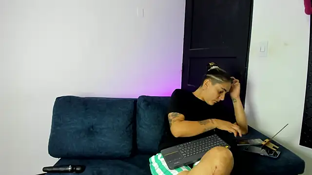 AndreaAndKarina webcam