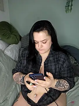 Saucy-Serenity webcam