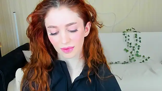 ChristinaConteeree webcam