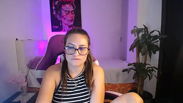 esmeraldaa230 webcam