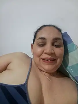 MirandaSoto webcam
