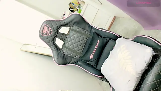 tgirljennie_69 webcam