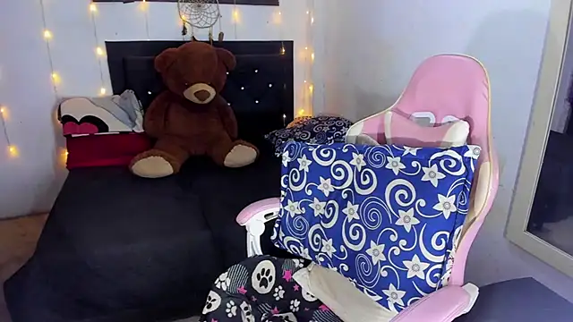 blonde_girl01 webcam