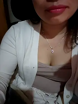 aki_zz69 - Aki_zz69's free webcam