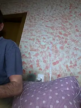 parejade225@xh webcam