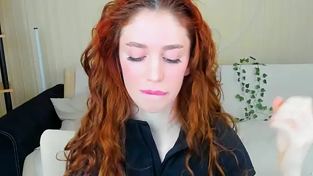 christinaconteeree - ChristinaConteeree's free webcam - UK Sex Cams