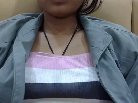 SEXY_PRIYA83