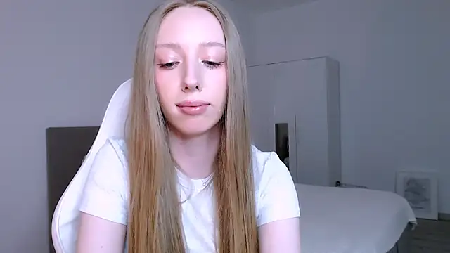 Luna_insniity webcam