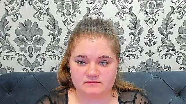 LissaBigTitts webcam