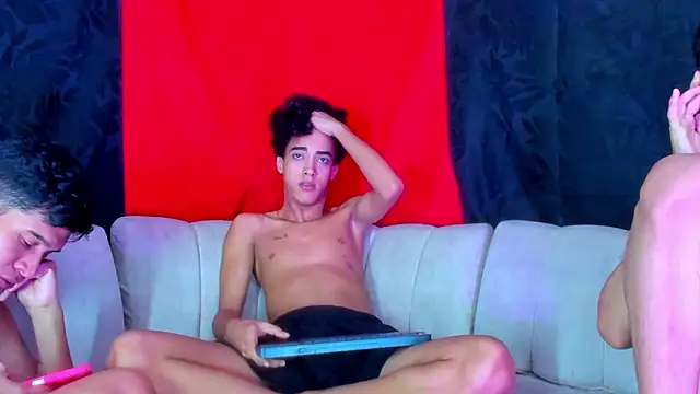 Pleasure_boys_hot webcam
