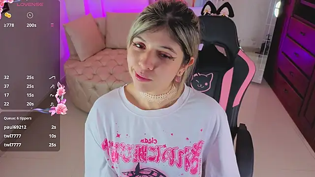 nataasha___ - NATAASHA___'s free webcam - UK Sex Cams