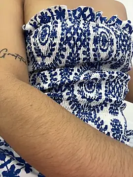 Webcam Model (_Emily_Thompson_)  is live.Free join now!