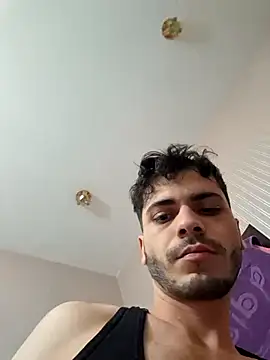 Handsomeboy3344 webcam