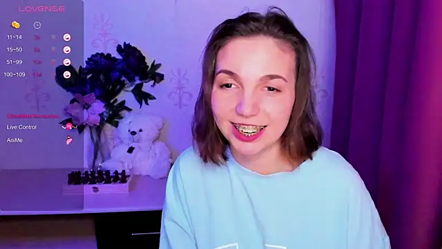 KindHazelHere_ webcam